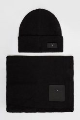Komplet damski szal + czapka z wełną LIU JO. Czapki Liu Jo, bez wzorów, z wełny. Za 399.00 zł.