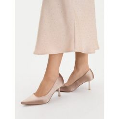 Szpilki Steve Madden. Czerwone szpilki Steve Madden, bez wzorów, bez obcasa, na szpilce, bez zapięcia. Za 424.99 zł.
