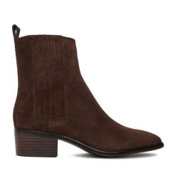 Sztyblety Gino Rossi. Brązowe botki Gino Rossi, bez wzorów, bez obcasa, na płaskiej podeszwie, bez zapięcia. Za 379.99 zł.