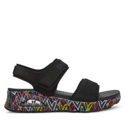 Sandały Skechers. Czarne sandały Skechers, bez wzorów, bez obcasa, na koturnie, bez zapięcia. Za 289.99 zł.