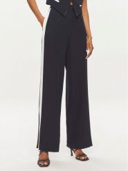 Maryley Spodnie materiałowe 24EB583/04BL Granatowy Relaxed Fit. Niebieskie spodnie materiałowe Maryley, s, bez wzorów, z materiału. Za 179.99 zł.