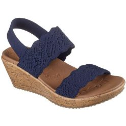 Sandały Skechers Beverlee - Timeless, Kobiety. Niebieskie sandały Skechers, bez wzorów, bez obcasa, bez zapięcia. Za 290.00 zł.