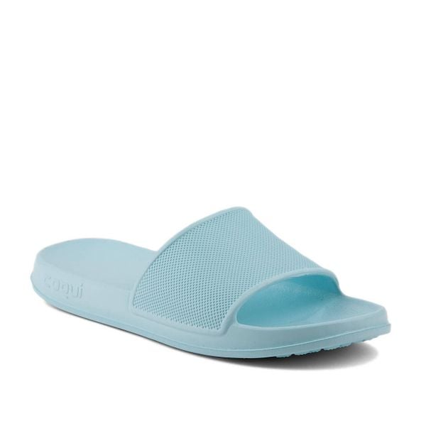 Klapki basenowe damskie Coqui Tora. Brązowe klapki Coqui, bez wzorów, z materiału, bez obcasa. Za 71.99 zł.