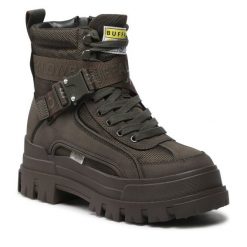 Botki Buffalo. Brązowe botki Buffalo, bez wzorów, bez obcasa, na płaskiej podeszwie, bez zapięcia. Za 619.99 zł.