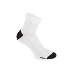 Skarpetki na rower ROADR 500. Białe skarpety B'TWIN, bez wzorów, z elastanu. Za 19.99 zł.