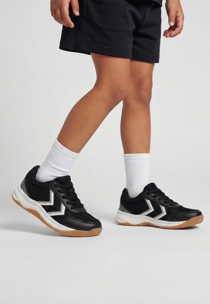 Buty halowe Hummel Multiplay Flex LC 2.0. Białe trekkingi Hummel, z meshu, do piłki ręcznej. Za 252.50 zł.