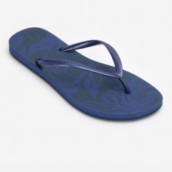 Japonki damskie Olaian 500 Flowy. Niebieskie klapki OLAIAN, bez wzorów, bez obcasa. W wyprzedaży za 34.99 zł.