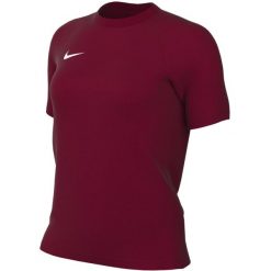 Koszulka damska Nike Dri-FIT Park VIII bordowa. Czerwone bluzki Nike, bez wzorów, z poliesteru, sportowe, bez kołnierzyka, bez ramiączek. Za 66.99 zł.