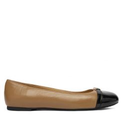 Baleriny MICHAEL Michael Kors. Brązowe baleriny MICHAEL Michael Kors, bez wzorów, bez obcasa. Za 419.99 zł.