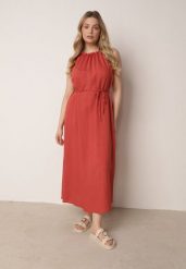 Czerwona Wiskozowa Sukienka Bez Rękawów z Warkoczowym Splotem przy Dekolcie Shirineli. Czerwone sukienki Born2be, na co dzień, l, bez wzorów, z tkaniny, boho, bez kołnierzyka, plus size, bez ramiączek, maxi, proste. Za 109.99 zł.