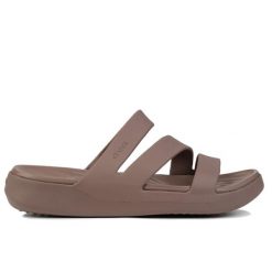 Sandały damskie na basen Crocs GETAWAY STRAPPY. Brązowe sandały Crocs, bez wzorów, bez obcasa, bez zapięcia. Za 189.00 zł.