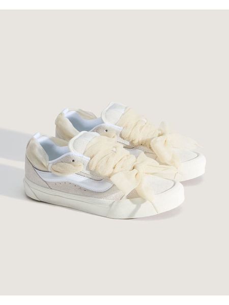 Vans Skórzane sneakersy w kolorze beżowym rozmiar: 38,5. Brązowe trampki Vans, bez wzorów, bez zapięcia. Za 204.95 zł.