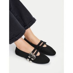 Baleriny DeeZee. Czarne baleriny DeeZee, bez wzorów, bez obcasa. Za 129.99 zł.