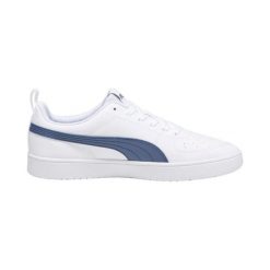 Buty sportowe sneakersy skóra ekologiczna białe PUMA RICKIE 387607-1. Białe obuwie sportowe Puma, ze skóry ekologicznej, bez zapięcia, trekkingowe. Za 149.00 zł.