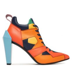 Półbuty United Nude. Brązowe czółenka United Nude, bez wzorów, bez obcasa, na obcasie, bez zapięcia. Za 1,769.00 zł.