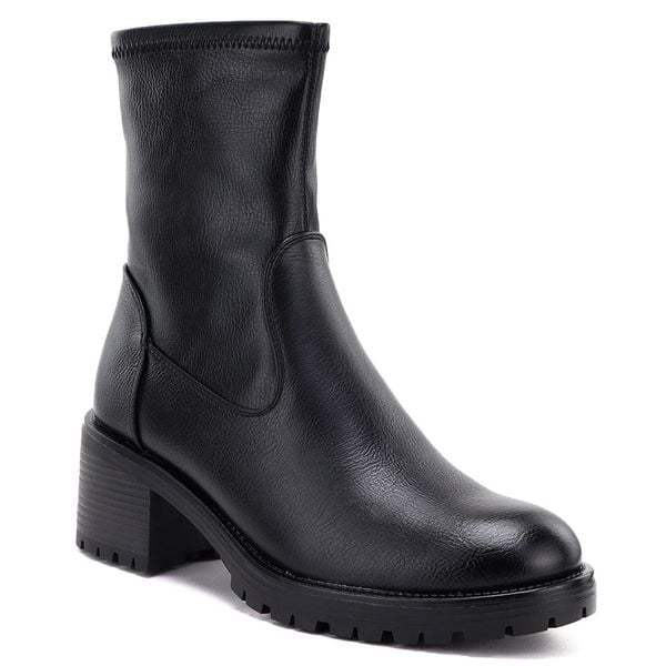 Botki damskie na obcasie czarne Potocki SZ12835. Czarne botki POTOCKI, bez wzorów, ze skóry ekologicznej, bez obcasa, na obcasie, bez zapięcia. Za 169.99 zł.
