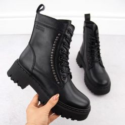 Skórzane workery damskie ocieplane botki z nitami czarne Big Star OO274A255. Czarne botki Big Star, bez wzorów, ze skóry, bez obcasa, bez zapięcia. Za 144.00 zł.