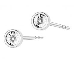 Kolczyki z białego złota z diamentami - 0,01 ct - próba 375. Białe kolczyki Apart, z diamentem, złote. Za 659.00 zł.
