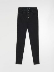 Jeansy skinny high waist - czarny. Czarne jeansy Sinsay, bez wzorów, z podwyższonym stanem. Za 69.99 zł.
