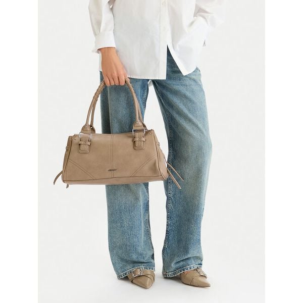 Torebka JENNY. Brązowe torebki klasyczne Jenny, bez wzorów, bez dodatków. Za 169.99 zł.