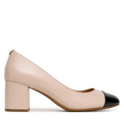 Półbuty MICHAEL Michael Kors. Czerwone czółenka MICHAEL Michael Kors, bez wzorów, bez obcasa, na obcasie, bez zapięcia. Za 669.99 zł.