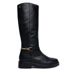 Oficerki Tommy Hilfiger. Czarne kozaki TOMMY HILFIGER, bez obcasa, na płaskiej podeszwie, bez zapięcia. Za 1,299.00 zł.