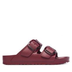 Klapki Birkenstock. Czerwone klapki Birkenstock, bez wzorów, bez obcasa. Za 299.99 zł.