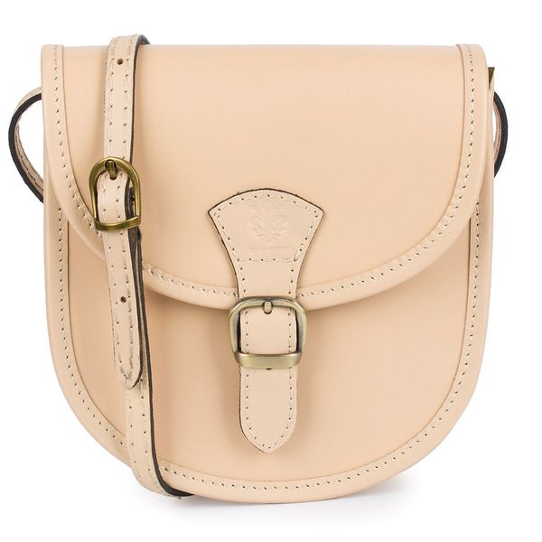 Listonoszka skórzana BELTIMORE K68 beżowa. Brązowe torebki klasyczne bez wzorów, ze skóry, bez dodatków. Za 129.90 zł.