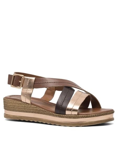 Lasocki Sandały WI23-2276-07 Brązowy. Brązowe sandały Lasocki, bez wzorów, ze skóry, bez obcasa, na koturnie, bez zapięcia. Za 169.99 zł.