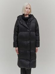 Someday Płaszcz pikowany "Vaustine" w kolorze czarnym rozmiar: 36. Czarne płaszcze someday., bez wzorów, z puchu, bez kaptura. Za 551.65 zł.