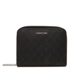 Mały Portfel Damski Calvin Klein. Czarne portfele Calvin Klein, bez wzorów. Za 259.99 zł.