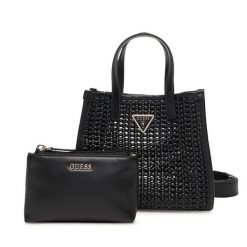 Torebka Guess. Czarne torebki klasyczne Guess, z aplikacjami, bez dodatków. Za 589.99 zł.