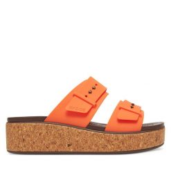 Klapki Crocs. Brązowe klapki Crocs, bez wzorów, bez obcasa. Za 199.99 zł.