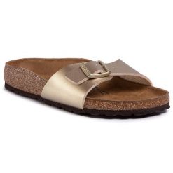 Klapki Birkenstock. Żółte klapki Birkenstock, bez wzorów, bez obcasa. Za 359.99 zł.