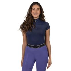 Koszulka polo damska QHP Nyomi. Fioletowe koszulki polo QHP, na lato, bez wzorów, z elastanu, bez kołnierzyka, bez ramiączek. Za 237.00 zł.