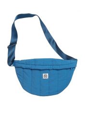 MOSS COPENHAGEN Saszetka w kolorze niebieskim - 37 x 17 cm rozmiar: onesize. Niebieskie torby na ramię Moss Copenhagen, bez wzorów, z materiału, sportowe, przez ramię, bez dodatków. Za 127.35 zł.