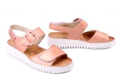 WALDLAUFER 955004156154 melon, sandały damskie. Czerwone sandały Waldlaufer, bez wzorów, bez obcasa, bez zapięcia. Za 449.90 zł.