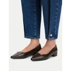 Baleriny MEXX. Brązowe baleriny Mexx, bez wzorów, bez obcasa. Za 269.99 zł.