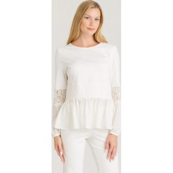 BLUZKA TWINSET. Białe bluzki Twinset, s, z aplikacjami, z koronki, bez kołnierzyka, bez ramiączek. Za 719.00 zł.