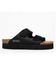 BAYTON Klapki "Japet" w kolorze czarnym rozmiar: 37. Czarne klapki Bayton, bez wzorów, z otwartym noskiem, bez obcasa, na platformie. Za 117.73 zł.