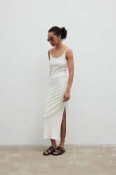 Sukienka na ramiączkach z prążkowanej dzianiny w kolorze ECRU - CARMEN MAXI-XS/S. Sukienki Marsala, m, bez wzorów, z bawełny, bez kołnierzyka, bez ramiączek, maxi. Za 249.90 zł.