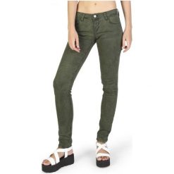 Guess jeansy damskie 27 khaki. Brązowe jeansy Guess, z aplikacjami. W wyprzedaży za 273.00 zł.