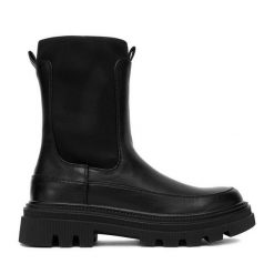 Sztyblety DeeZee. Czarne botki DeeZee, bez wzorów, bez obcasa, na płaskiej podeszwie, bez zapięcia. Za 219.99 zł.