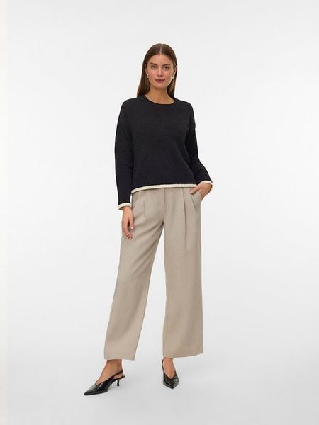 Vero Moda Sweter w kolorze czarnym rozmiar: L. Czarne swetry Vero Moda, l, bez wzorów, bez ramiączek. Za 78.99 zł.