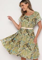 Żółto-Zielona Wiskozowa Sukienka o Rozkloszowanym Kroju w Stylu Boho Melnea. Żółte sukienki Born2be, na lato, bez wzorów, z wiskozy, boho, bez kołnierzyka, bez ramiączek, midi, rozkloszowane. Za 64.99 zł.