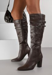 Brązowe Eleganckie Kozaki do Kolan na Słupku Zdobione Paskami z Klamerkami Alenelle. Brązowe kozaki Born2be, z jeansu, bez obcasa, na obcasie, bez zapięcia. Za 159.99 zł.