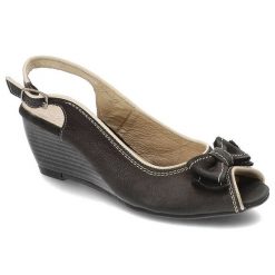 Czarne Sandały Libero Eleganckie Skórzane Buty Damskie. Czarne sandały Libero, bez wzorów, z materiału, eleganckie, bez obcasa, na koturnie, bez zapięcia. Za 169.00 zł.