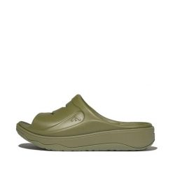 Klapki damskie FitFlop Tonal Rubber. Zielone klapki FIT FLOP, bez wzorów, z gumy, bez obcasa, na szpilce. Za 359.50 zł.