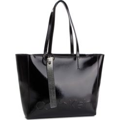 Torebka CALVIN KLEIN - Edged Shopper S K60K605051 001. Czarne shopper Calvin Klein, bez wzorów, ze skóry ekologicznej, bez dodatków. W wyprzedaży za 399.00 zł.