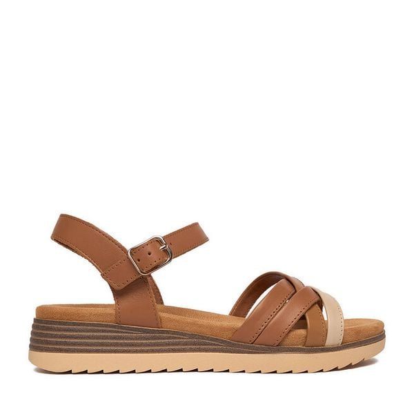 Sandały Lasocki. Brązowe sandały Lasocki, bez wzorów, bez obcasa, na koturnie, bez zapięcia. Za 169.99 zł.